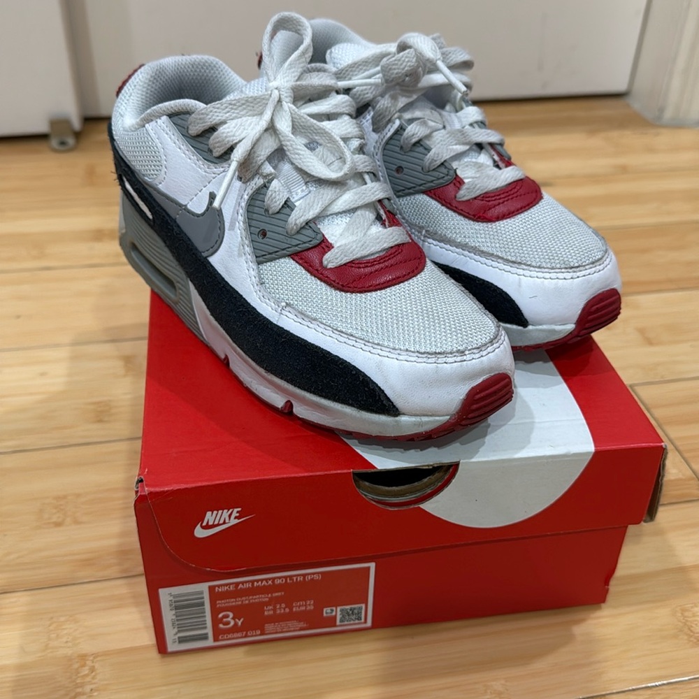 Grey red white and black nike air max 90 size 3y